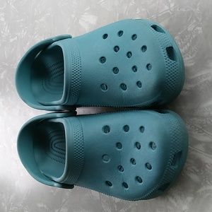 Crocs Blue Size 5 Women's